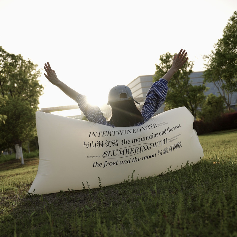 Inflatable sofa for lying and  - Outdoor Adventure Festival recension och pris